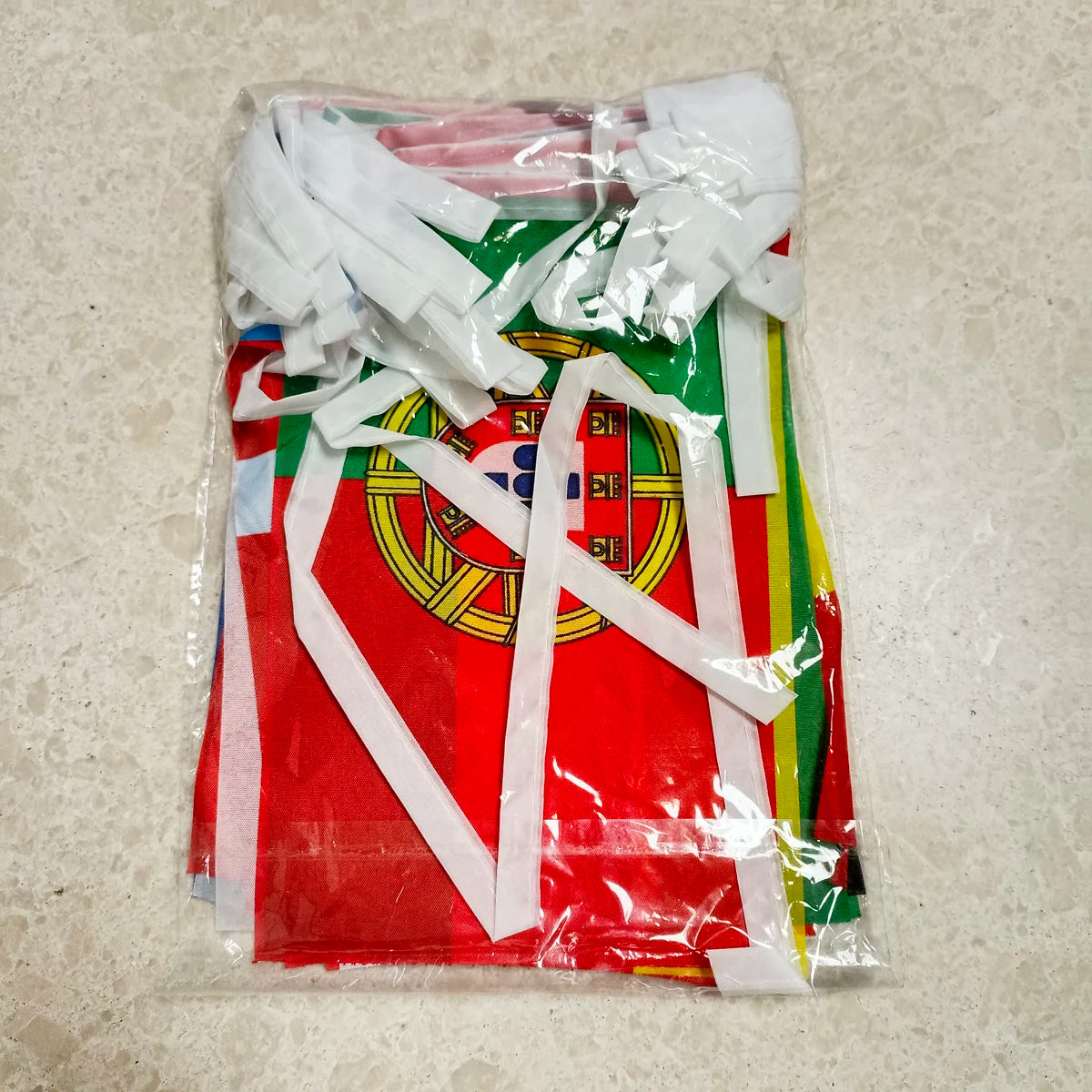 Aerlxemrbrae  14*21cm  String flag  32 countries around the world nations flag small flag   hanging flags